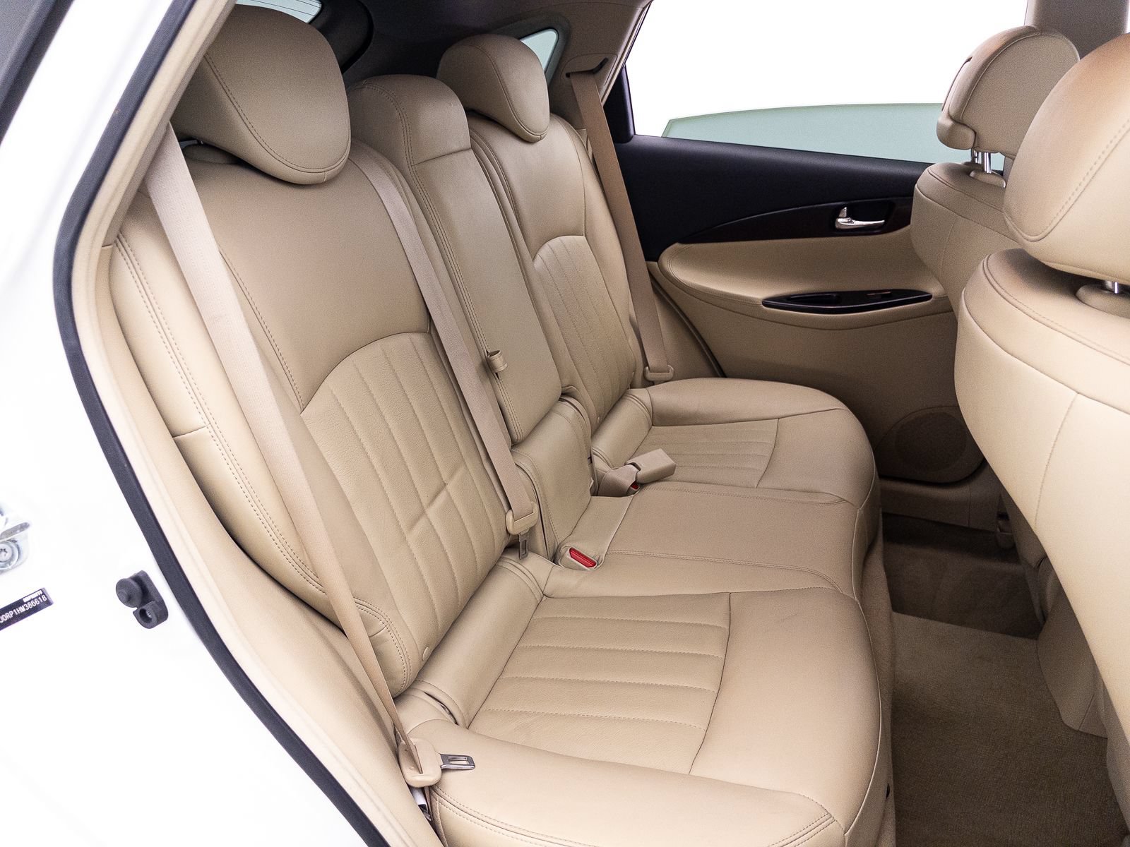 Used 2017 INFINITI QX50 2WD w/ Deluxe Touring Package image 33