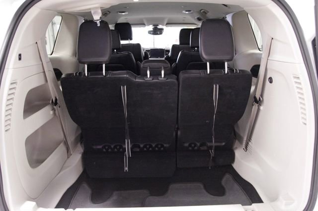 Used 2024 Chrysler Pacifica Touring-L FWD image 23