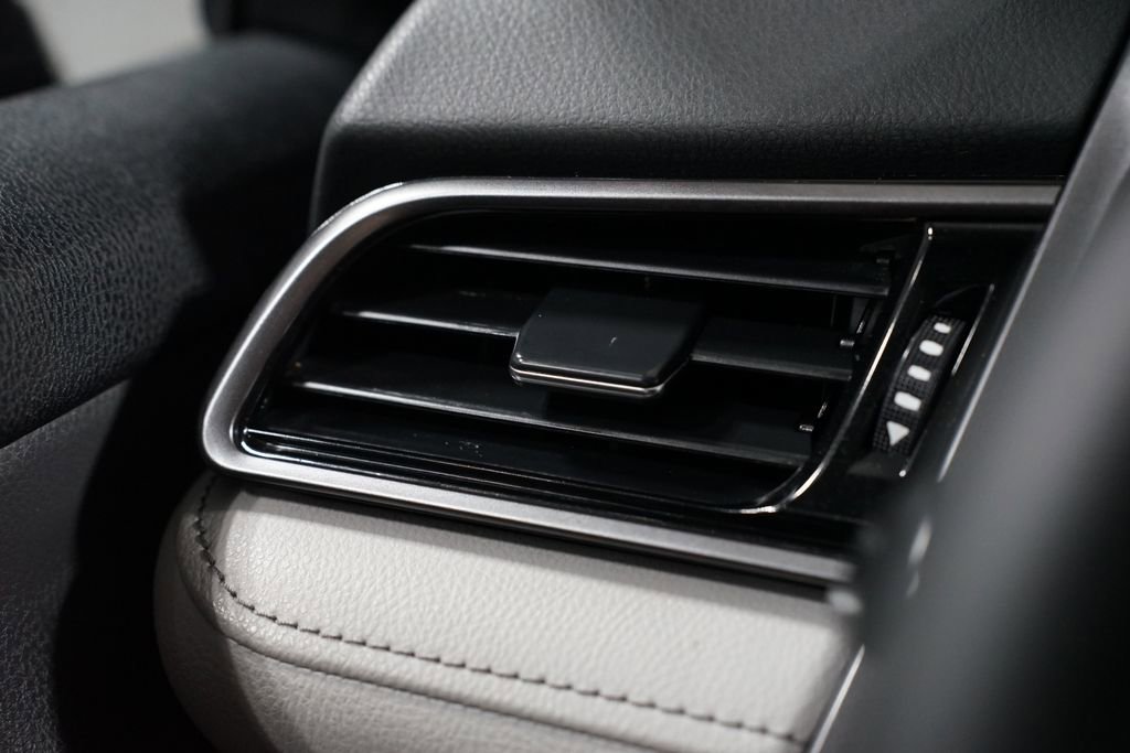 Certified 2023 Toyota Camry SE image 24