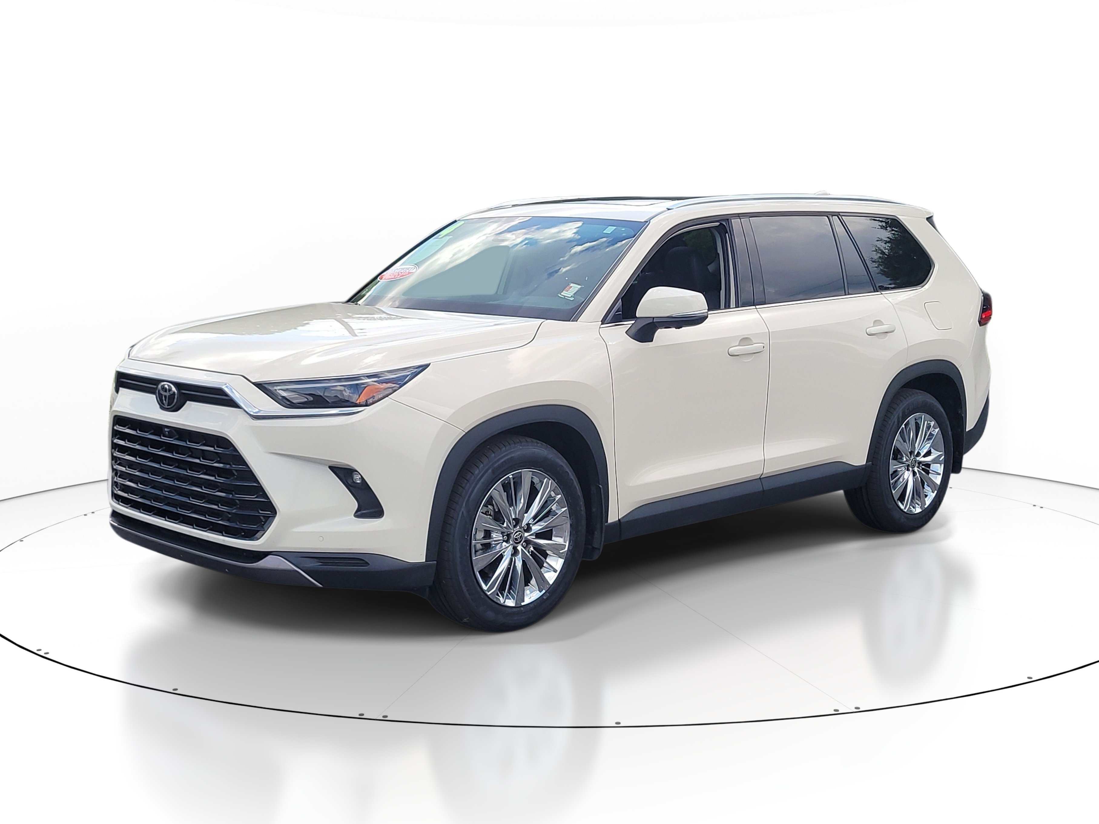 Certified 2024 Toyota Grand Highlander AWD image 3