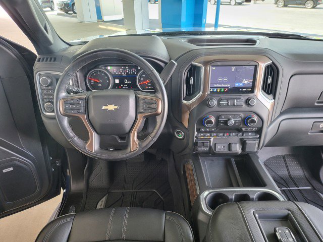 Used 2019 Chevrolet Silverado 1500 High Country w/ Technology Package image 3