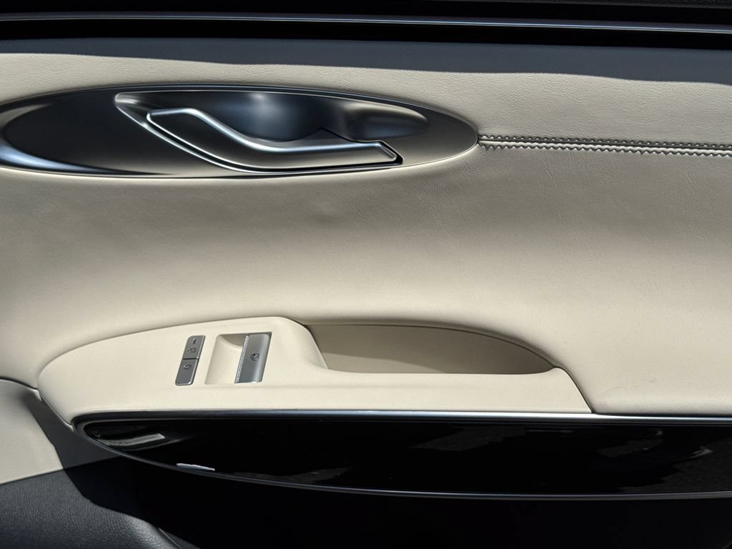New 2027 Genesis GV70 2.5T AWD/4WD image 18