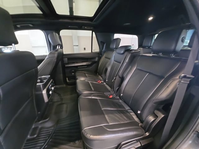 Used 2020 Ford Expedition XLT w/ Equipment Group 202A AWD/4WD image 22