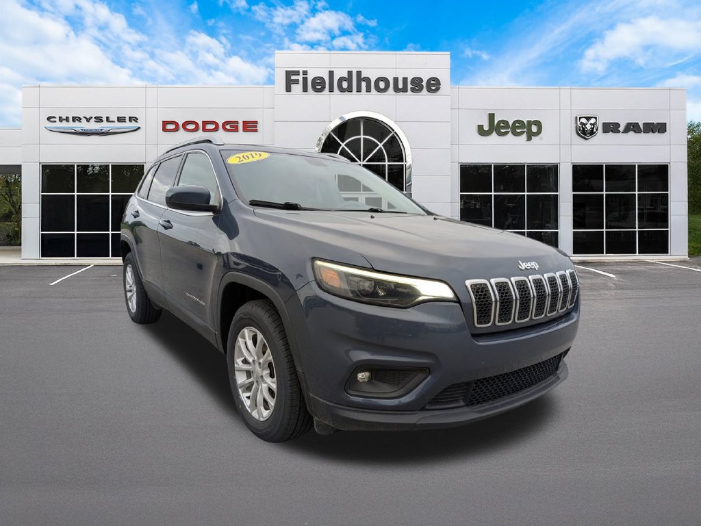 Used 2019 Jeep Cherokee Latitude w/ Popular Appearance Group AWD/4WD image 3