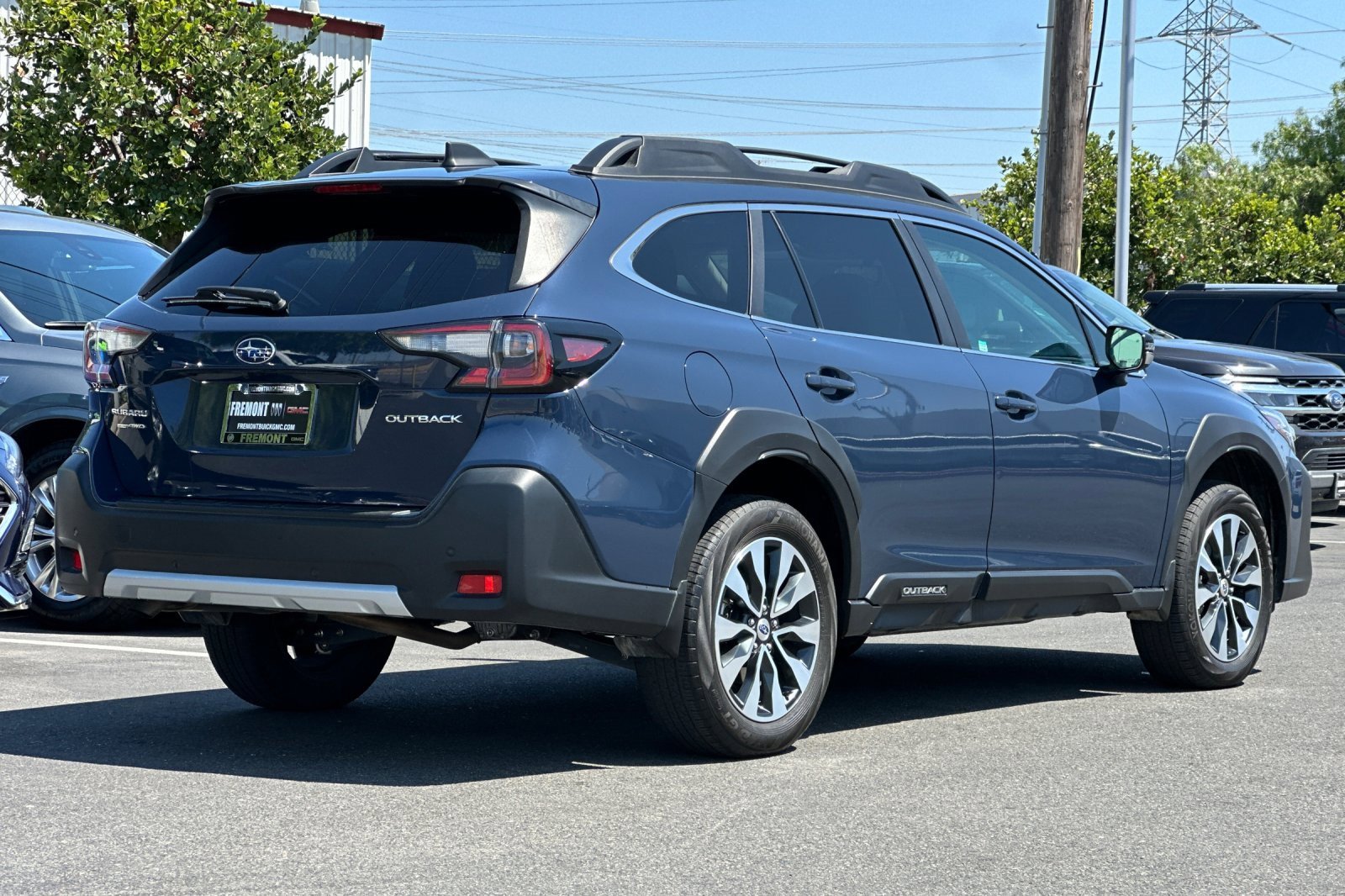 Used 2023 Subaru Outback Limited image 4