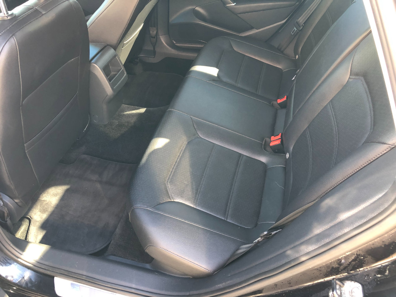 Used 2017 Volkswagen Passat 1.8T R-Line image 24