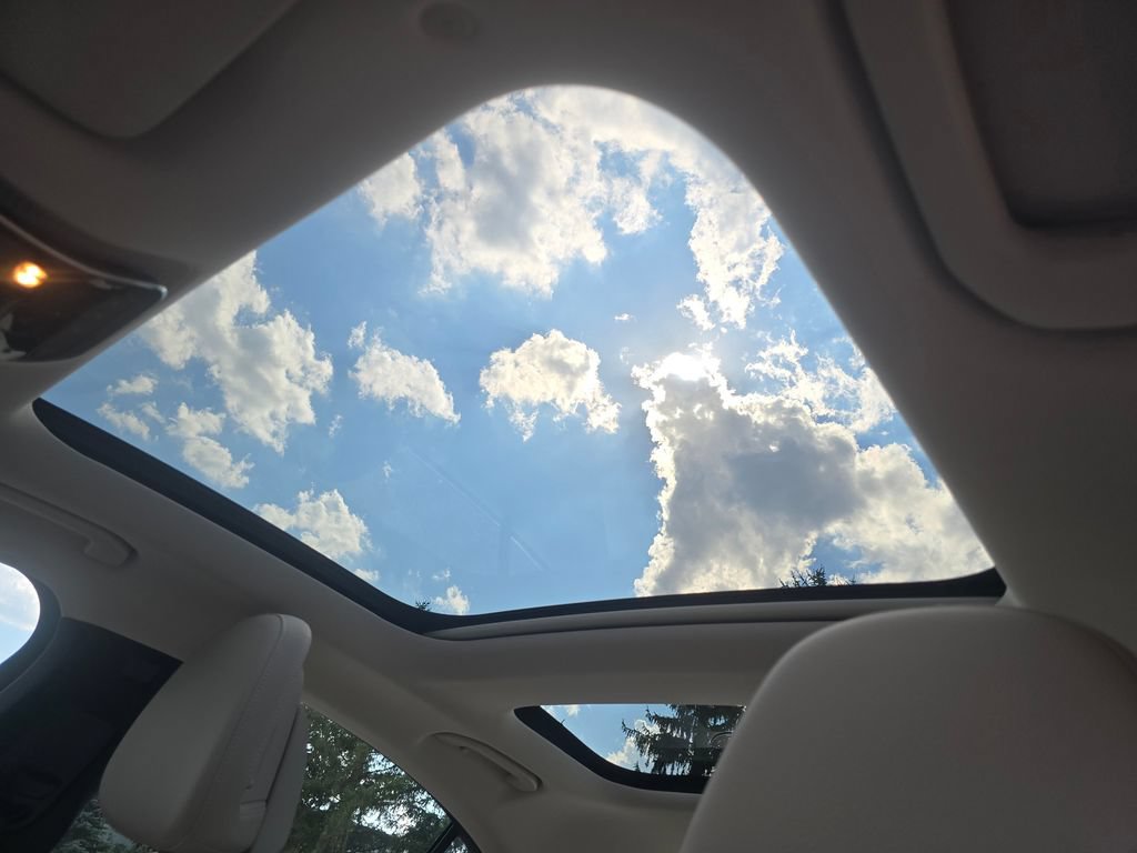 New 2027 Mercedes-Benz E 350 4MATIC Sedan image 3