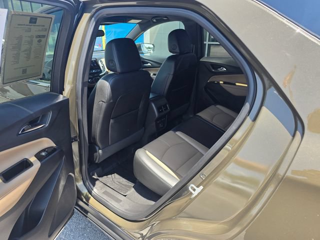 Used 2023 Chevrolet Equinox Premier AWD/4WD image 32