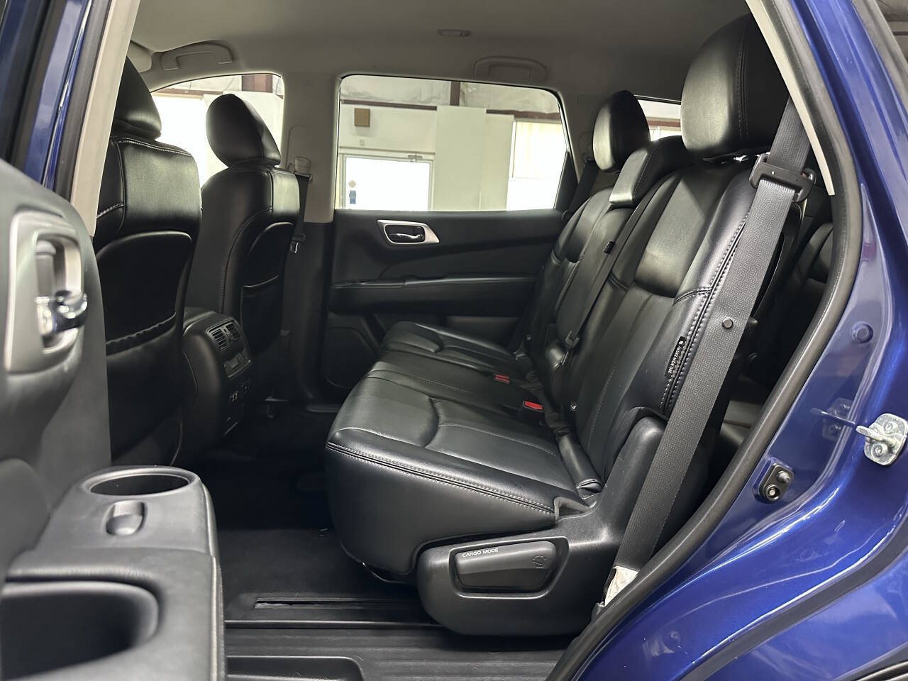Used 2020 Nissan Pathfinder SL AWD/4WD image 13