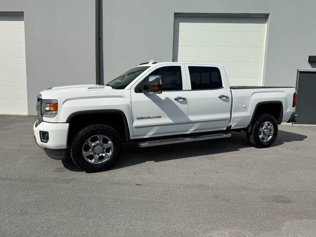 Used 2017 GMC Sierra 3500 Denali w/ Duramax Plus Package AWD/4WD image 3