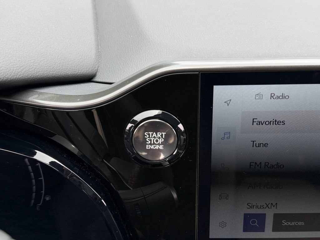Certified 2024 Lexus NX 250 FWD image 32