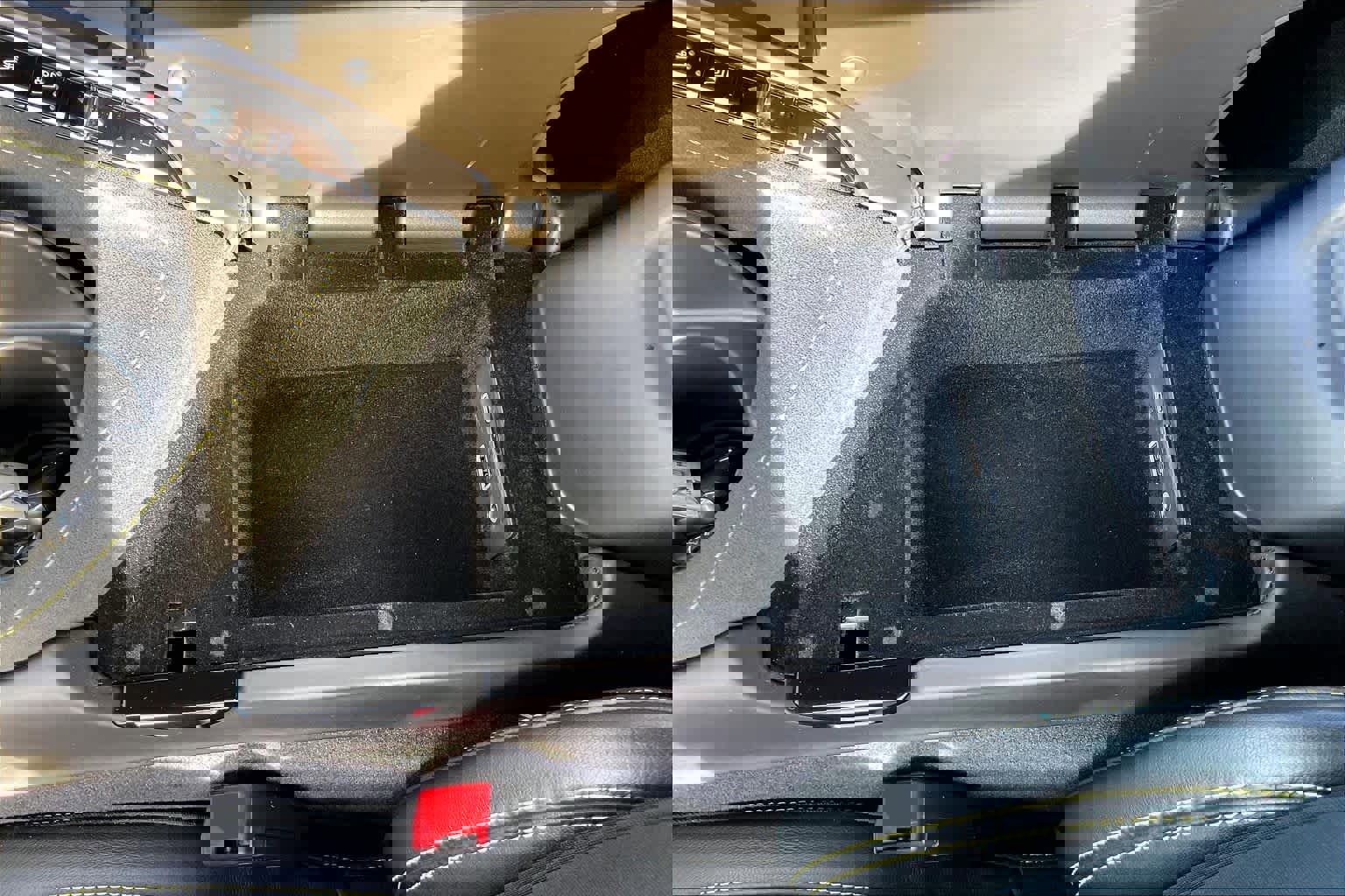 Used 2022 Chevrolet Corvette Stingray Premium Conv w/ Z51 Performance Package image 32