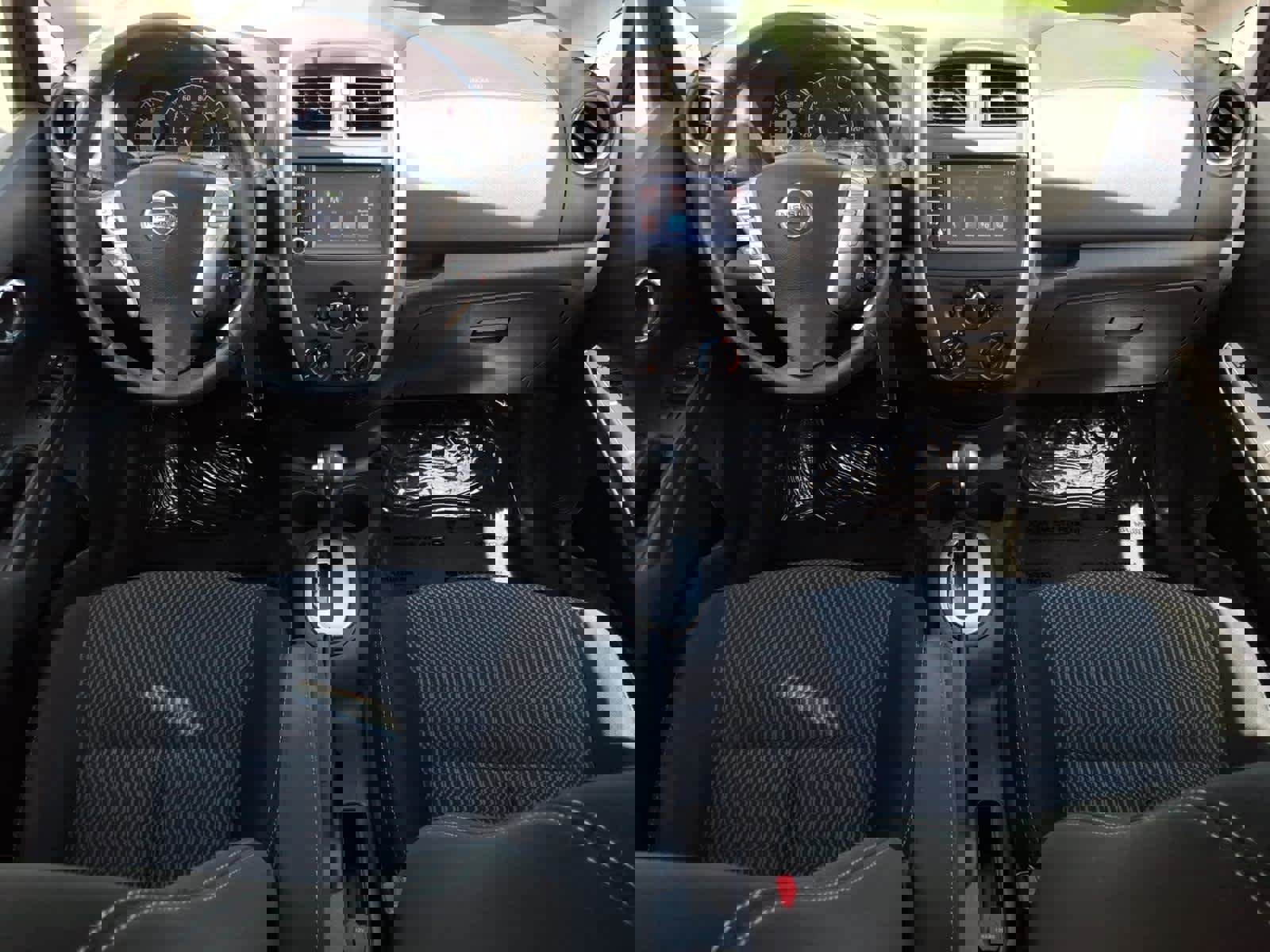 Used 2019 Nissan Versa Note SV FWD image 29