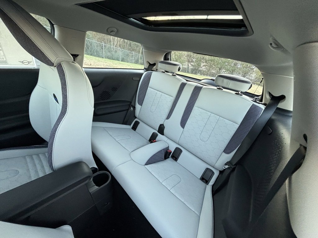 New 2025 MINI Cooper 2-Door Hardtop image 17