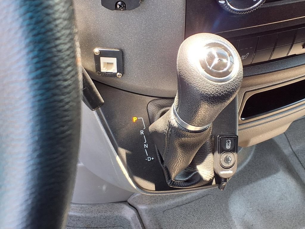 Used 2018 Mercedes-Benz Sprinter 2500 image 6