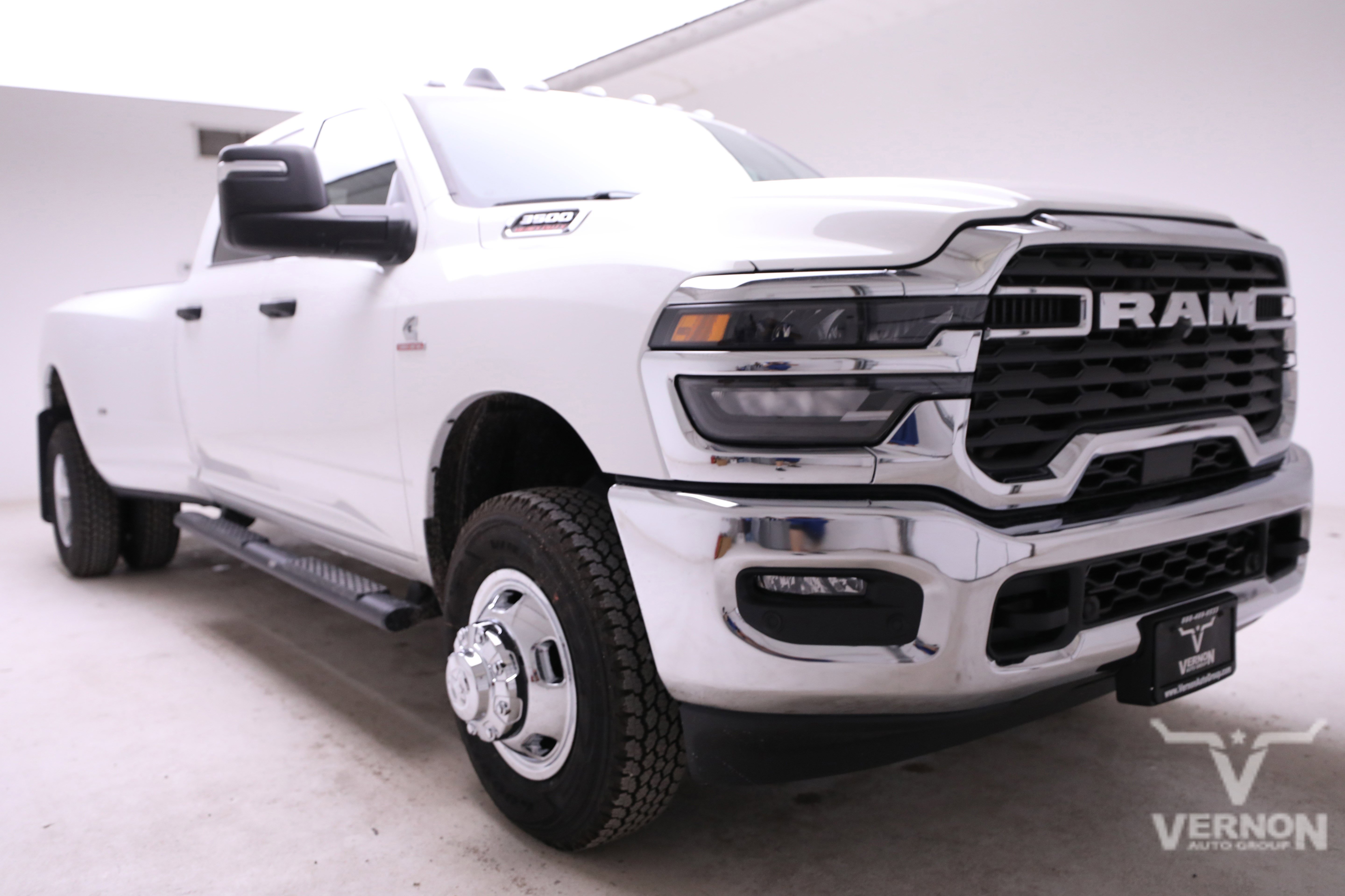 New 2026 RAM 3500 Tradesman AWD/4WD image 7