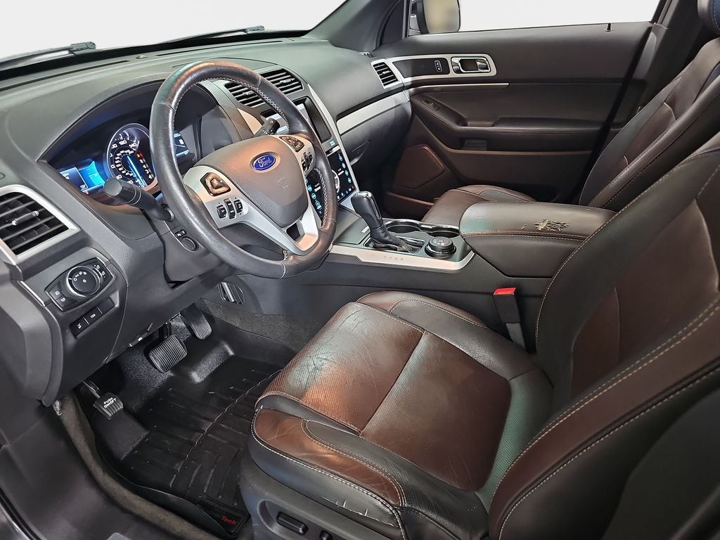 Used 2015 Ford Explorer Sport w/ Equipment Group 401A AWD/4WD image 19