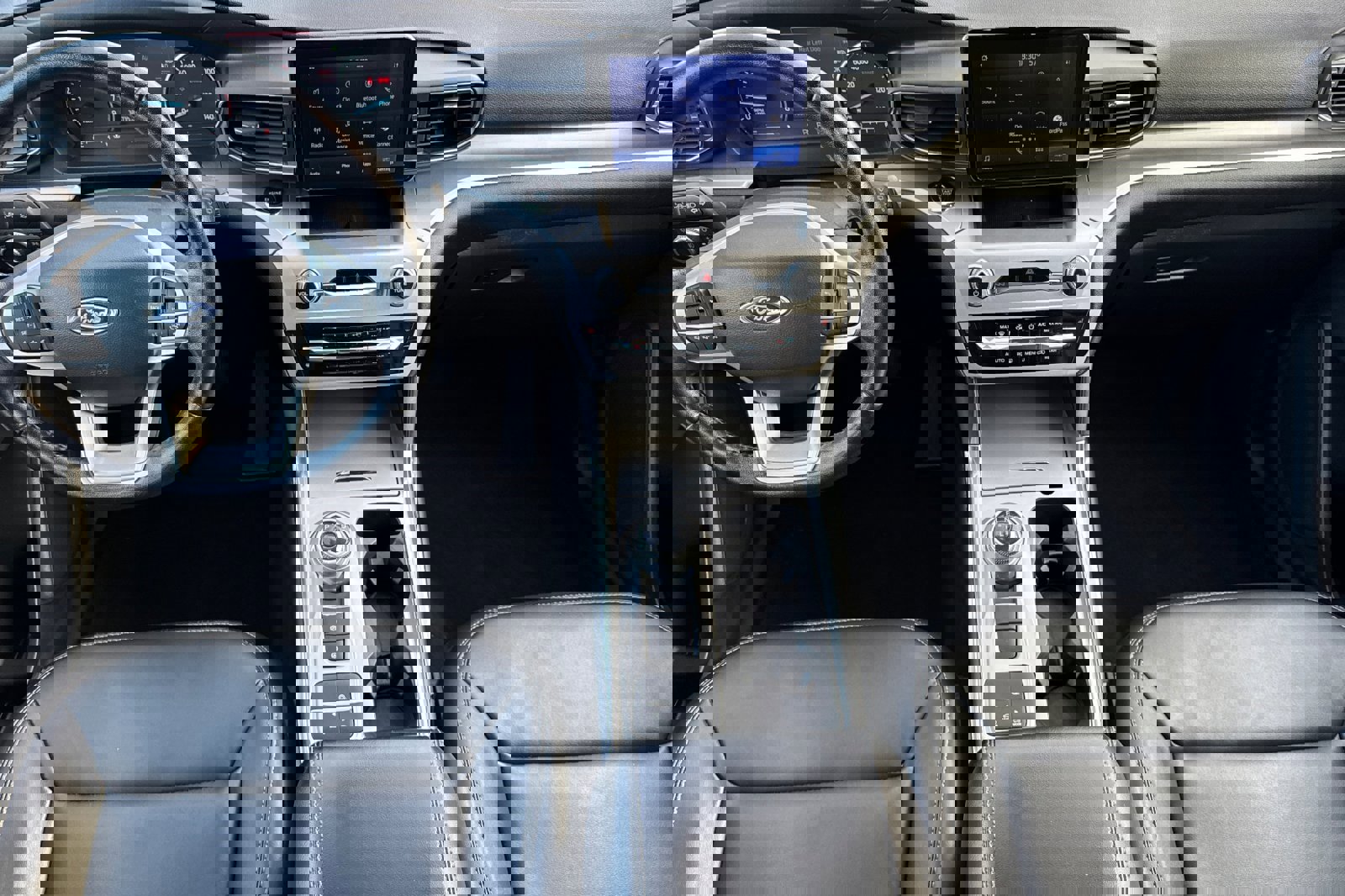 Certified 2022 Ford Explorer XLT w/ Equipment Group 202A image 14