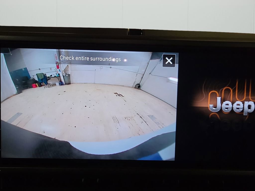 Certified 2025 Jeep Wrangler Unlimited Sahara image 25