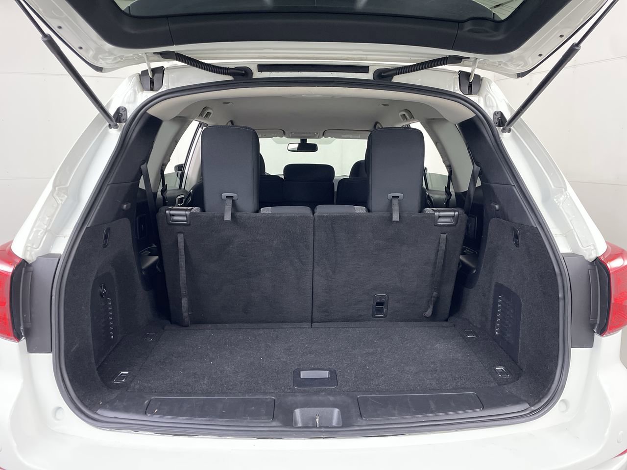 Used 2019 Nissan Pathfinder SV image 22