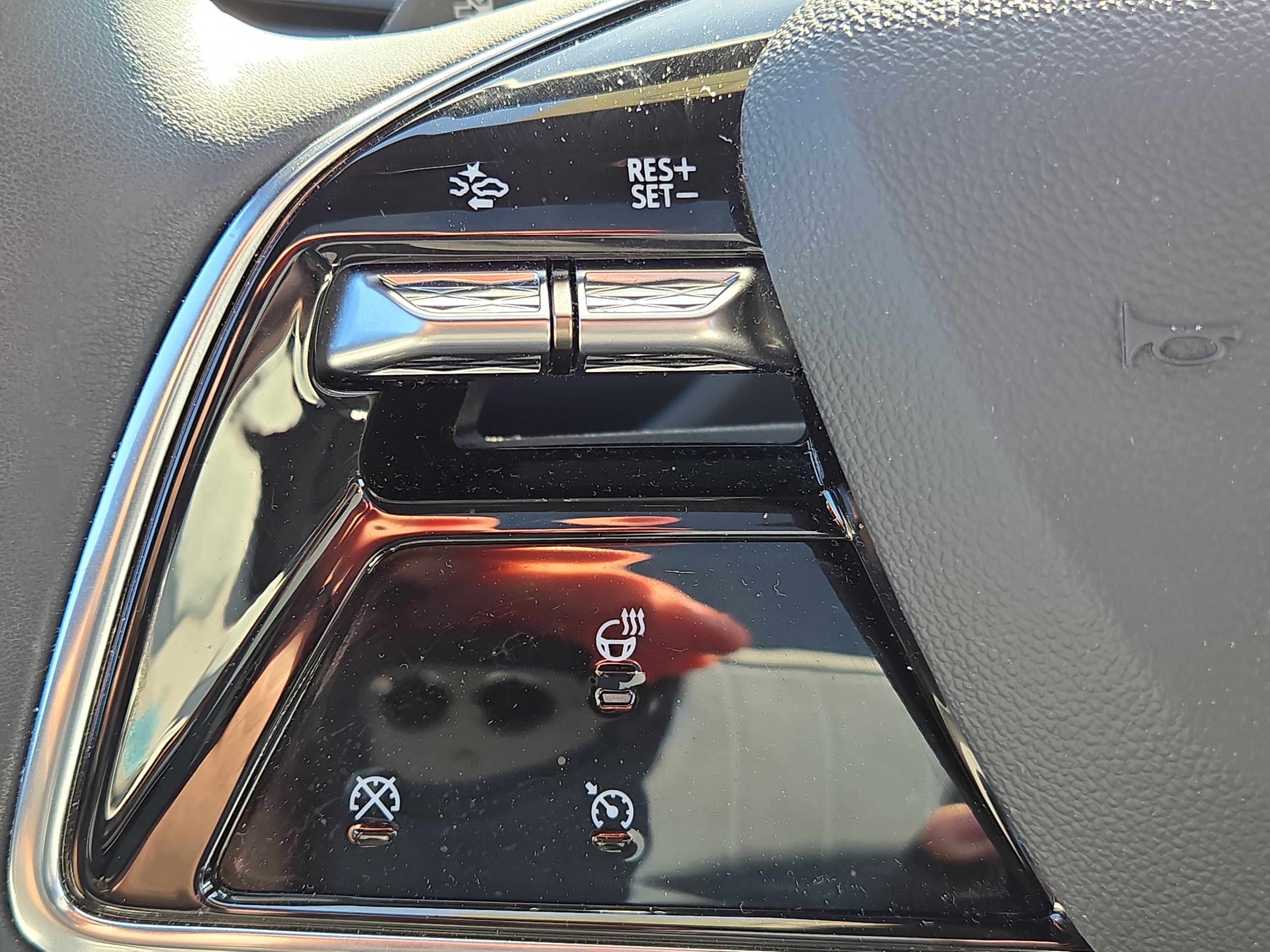 Used 2024 Cadillac Lyriq Luxury RWD image 24