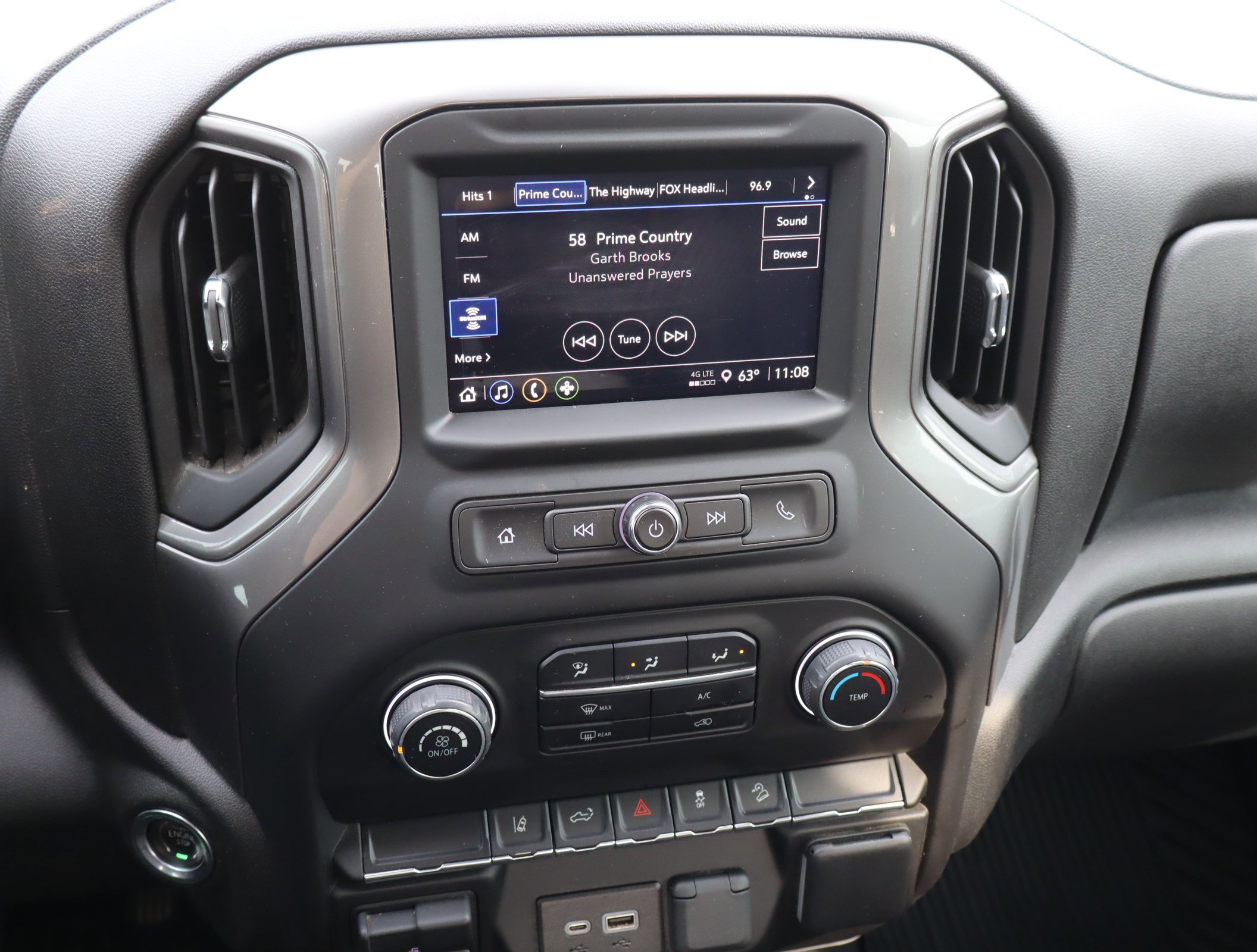 Certified 2024 Chevrolet Silverado 2500 Custom w/ Custom Convenience Package image 26