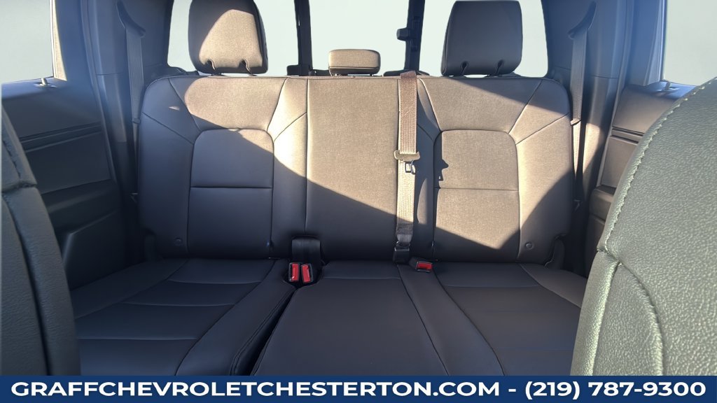 Used 2025 Chevrolet Colorado Trail Boss AWD/4WD image 30