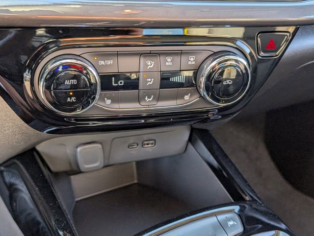 Used 2025 Chevrolet Trax ACTIV w/ Driver Confidence Package FWD image 20