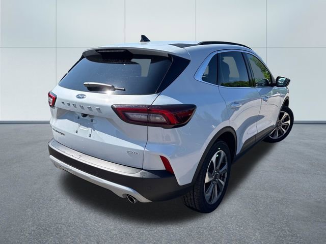Used 2025 Ford Escape Platinum AWD/4WD image 4