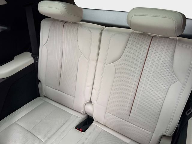 New 2026 Cadillac Vistiq Luxury AWD/4WD image 12