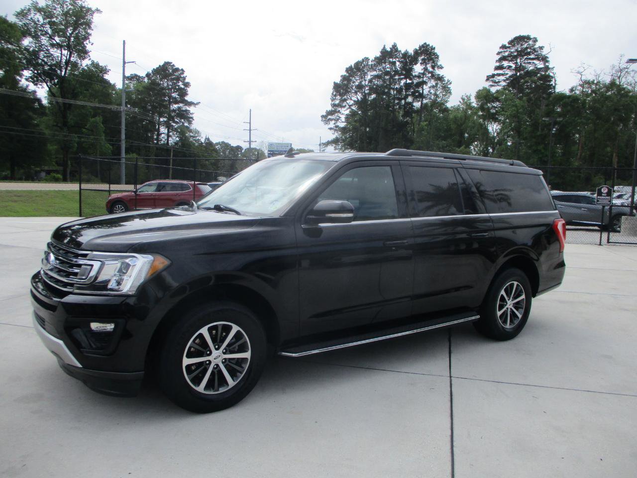 Used 2018 Ford Expedition Max XLT w/ Equipment Group 202A RWD image 24