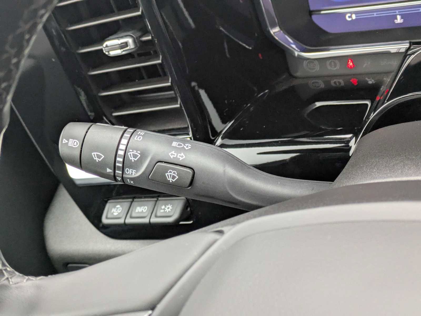 Used 2024 Chevrolet Silverado 3500 High Country w/ High Country Premium Package image 30