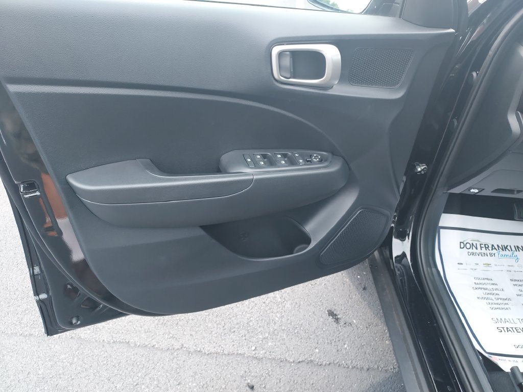 New 2026 Hyundai Venue SEL FWD image 12