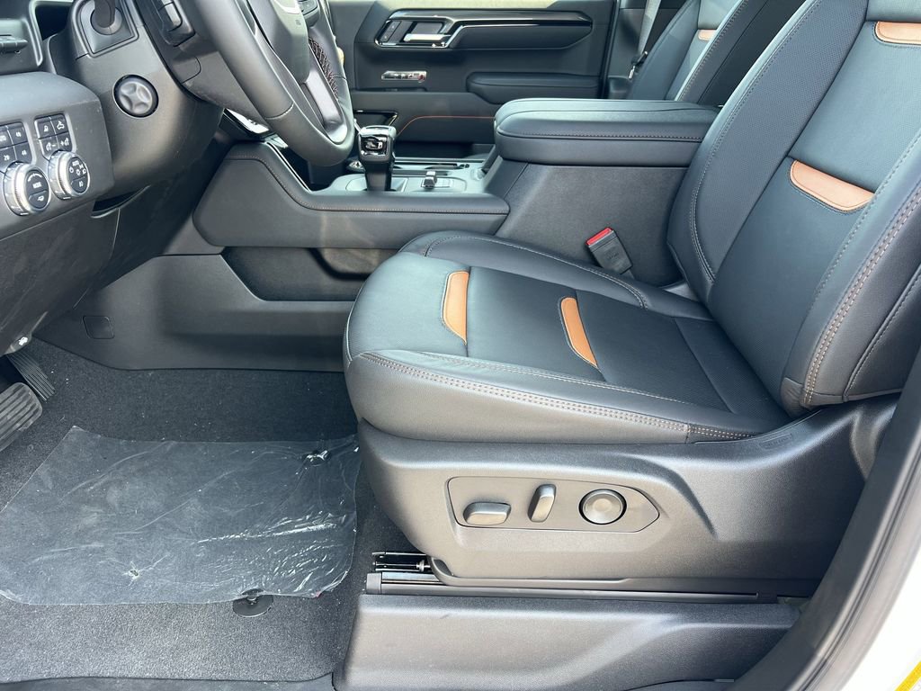 New 2025 GMC Sierra 1500 AT4 w/ Technology Package image 18