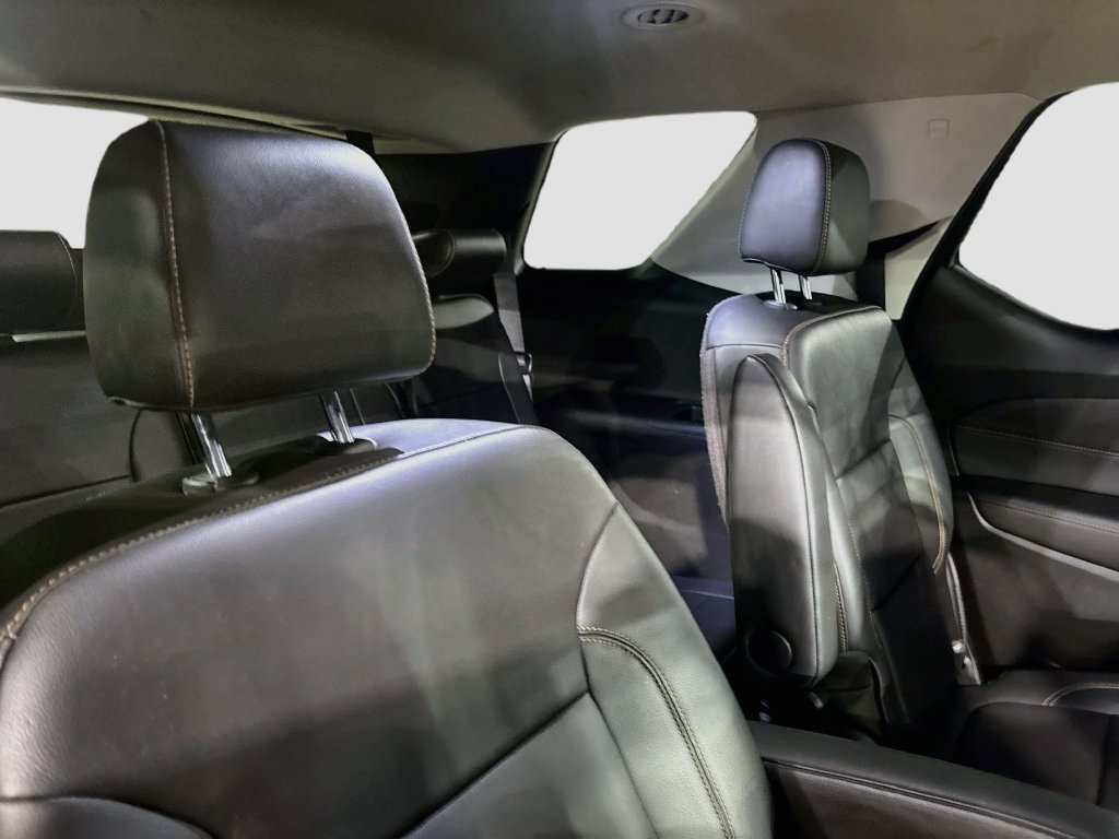 Used 2020 Chevrolet Traverse RS FWD image 28