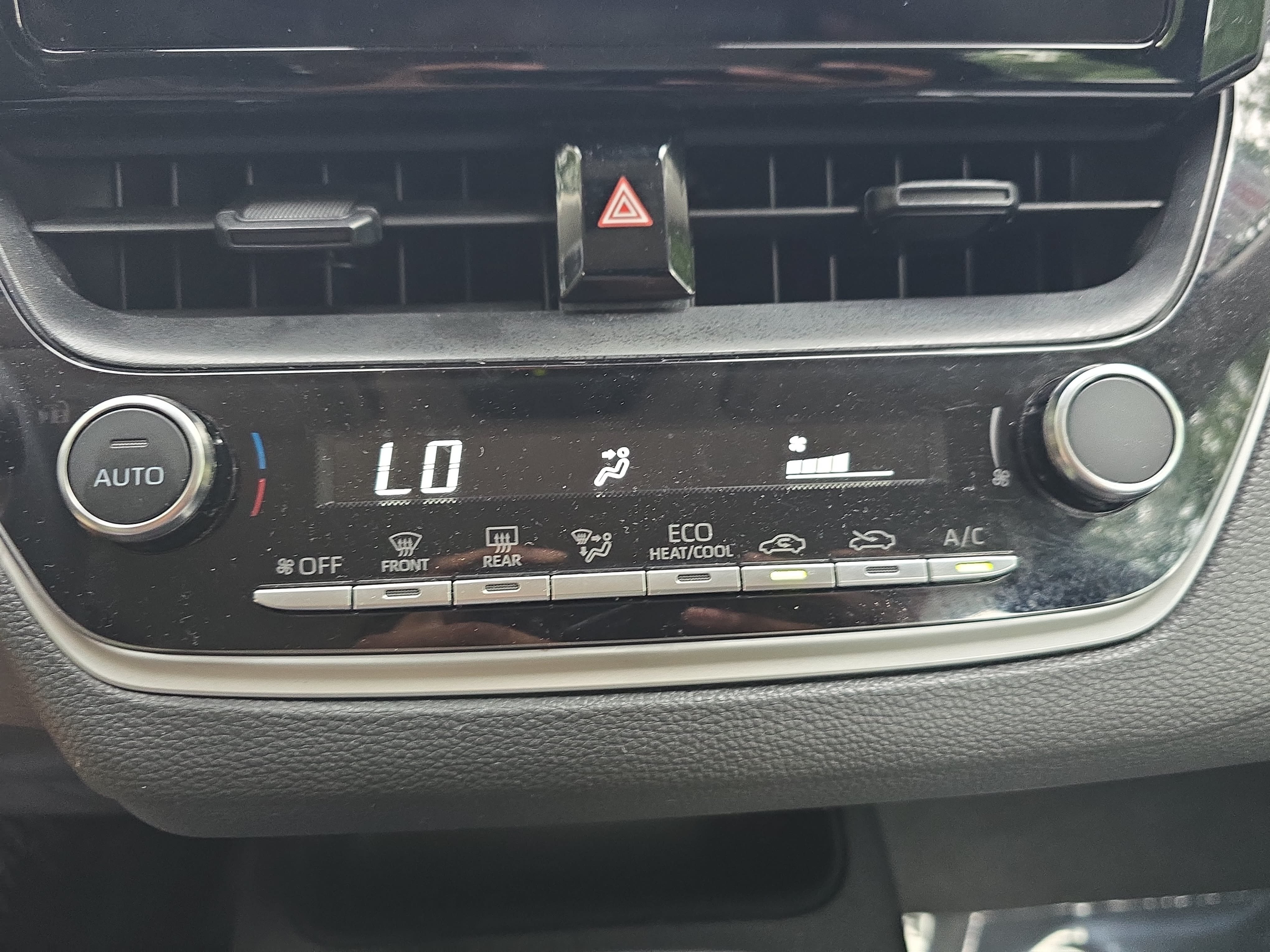 Used 2025 Toyota Corolla LE FWD image 21