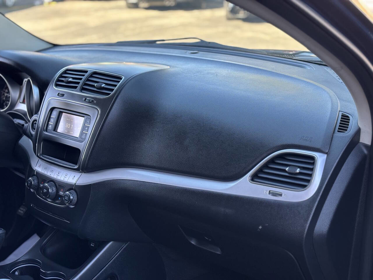 Used 2014 Dodge Journey SXT w/ Flexible Seating Group image 16