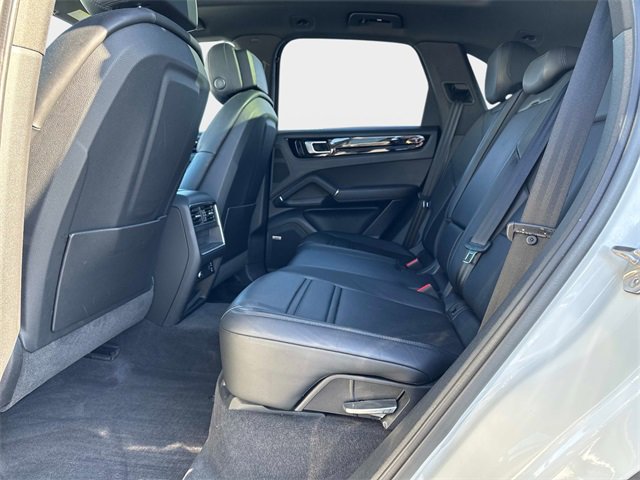 Used 2021 Porsche Cayenne image 11