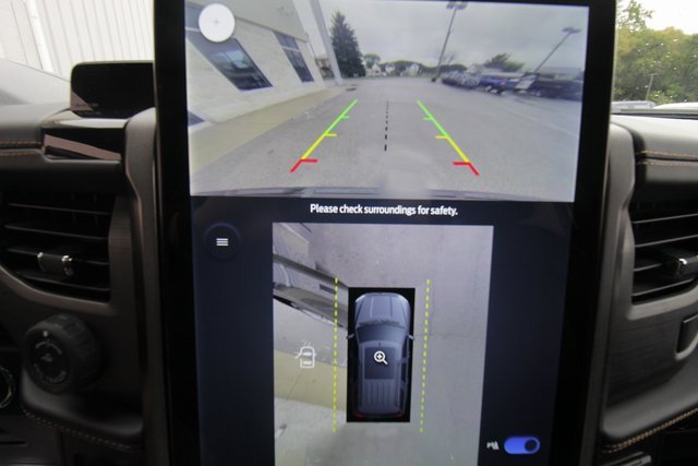 Used 2023 Ford Expedition Max Platinum image 32