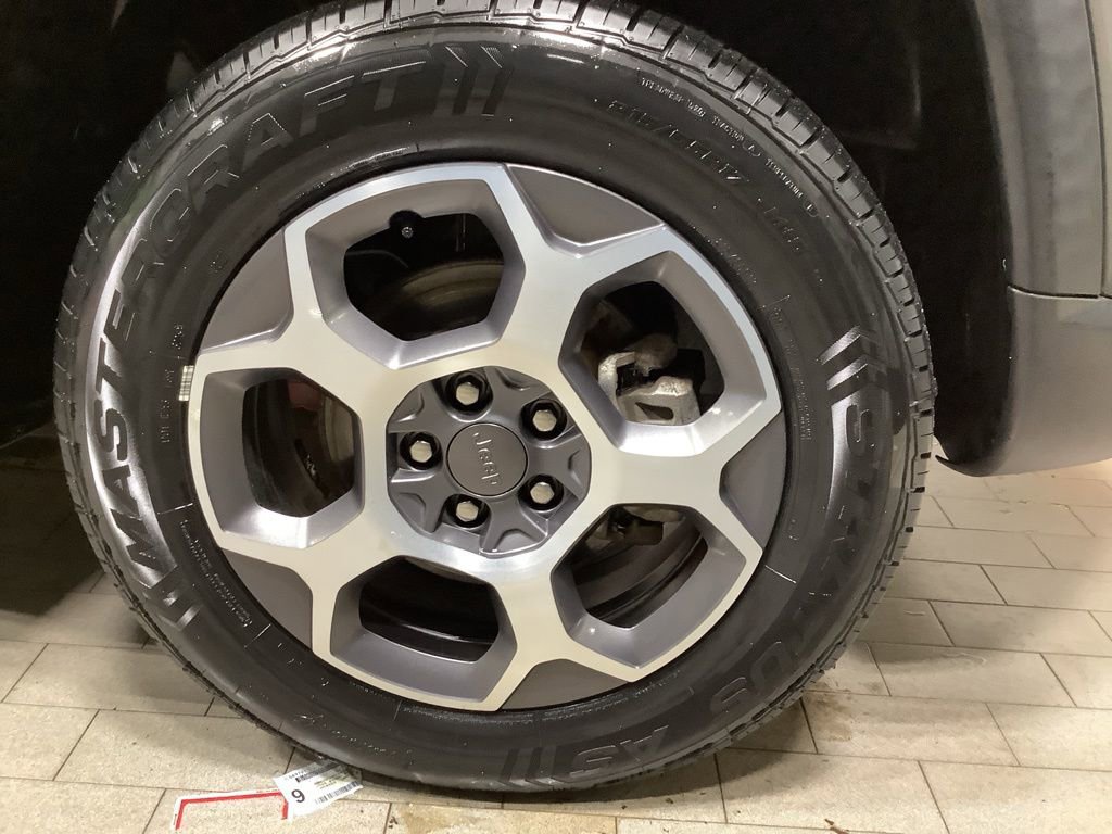 Used 2022 Jeep Compass Trailhawk image 24