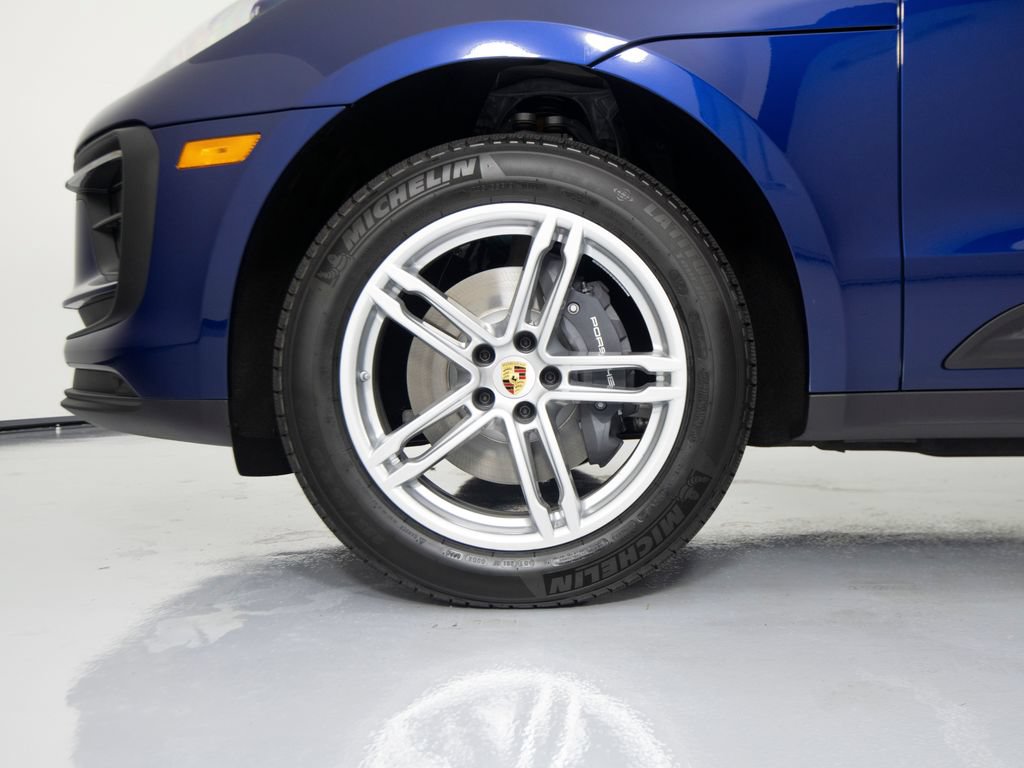 New 2026 Porsche Macan AWD/4WD image 14