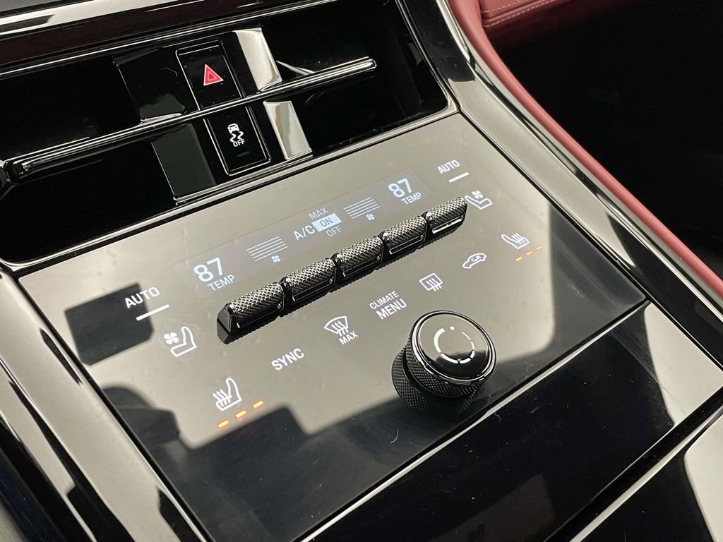 Certified 2025 Porsche Panamera 4S image 35