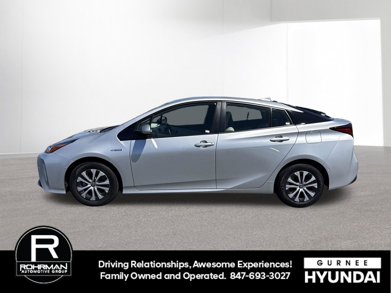 Used 2019 Toyota Prius XLE w/ Carpet Mat Package AWD/4WD image 5