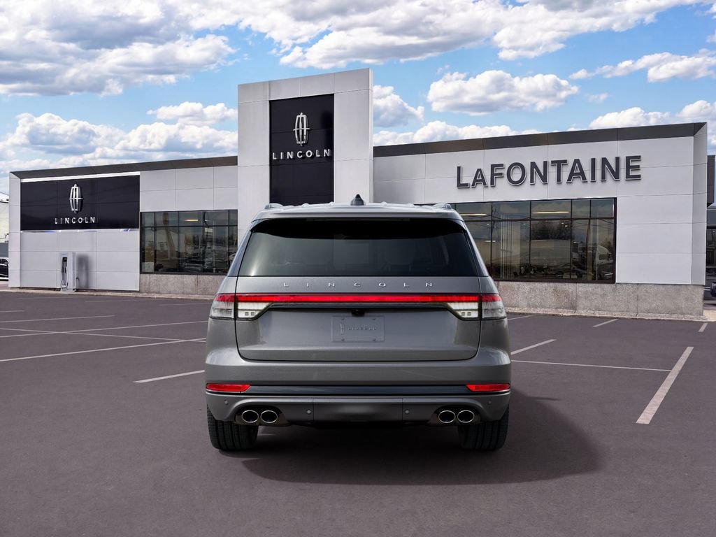 New 2027 Lincoln Aviator AWD image 7