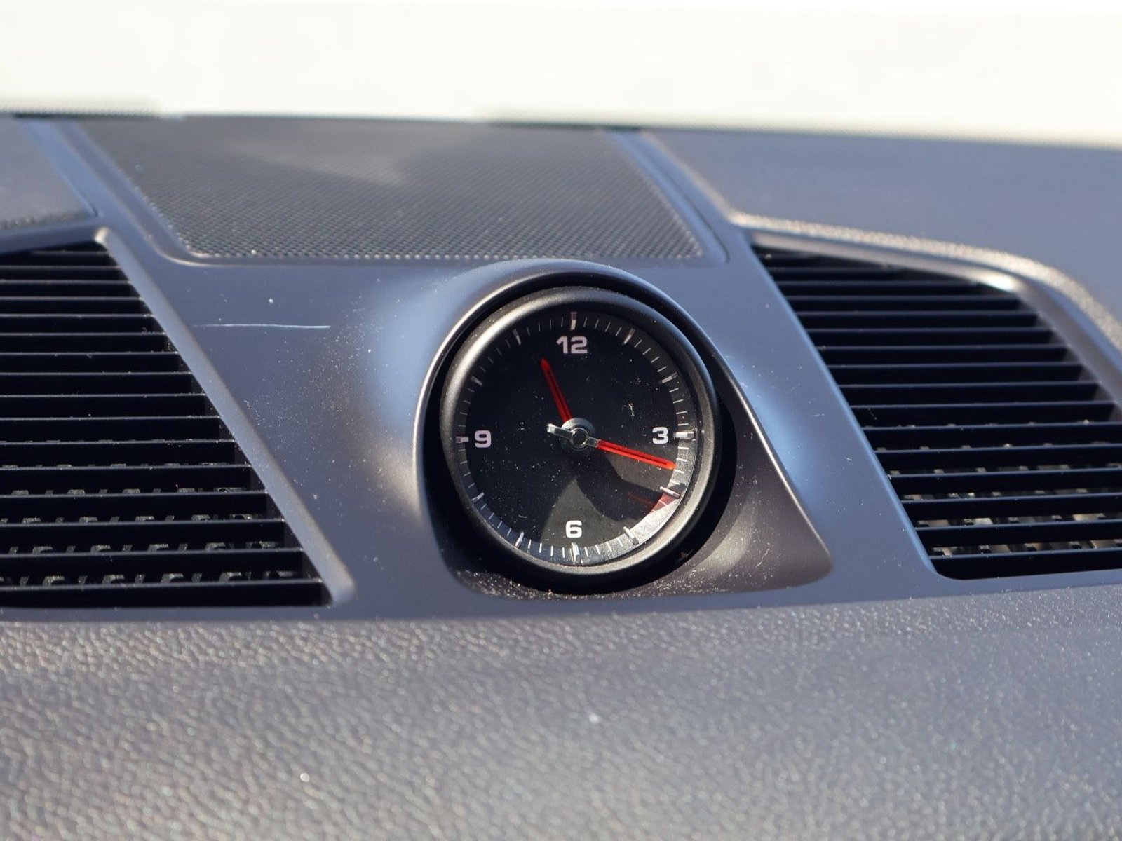 Certified 2023 Porsche Cayenne image 28