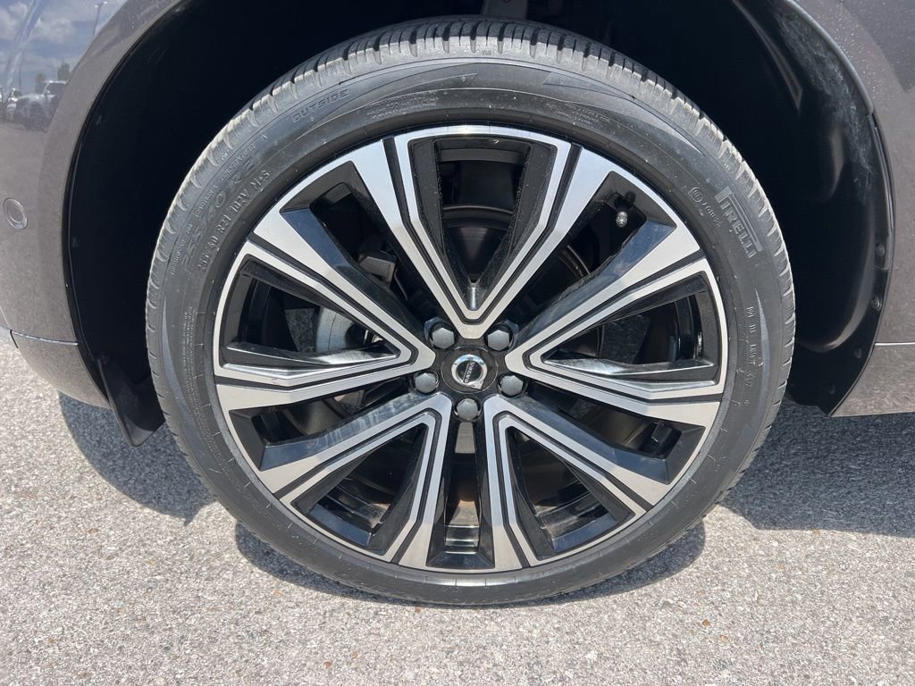 Used 2023 Volvo XC60 B5 Ultimate w/ Protection Package Premier FWD image 7
