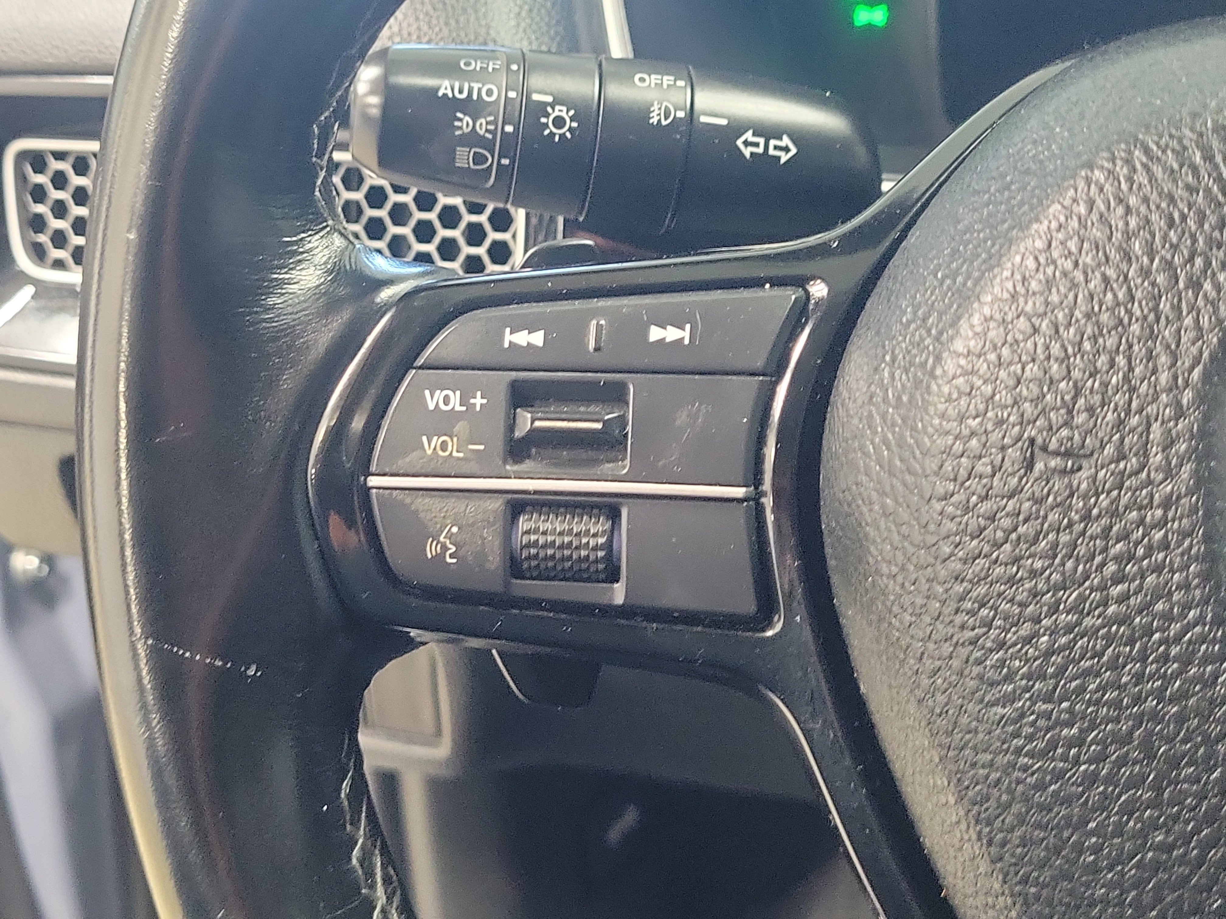 Used 2022 Honda Civic Touring image 25