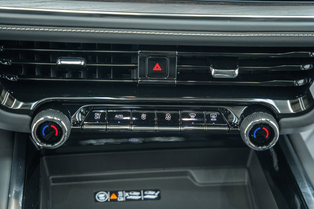 New 2026 Chevrolet Suburban Premier w/ Sun And Tow Package AWD/4WD image 26