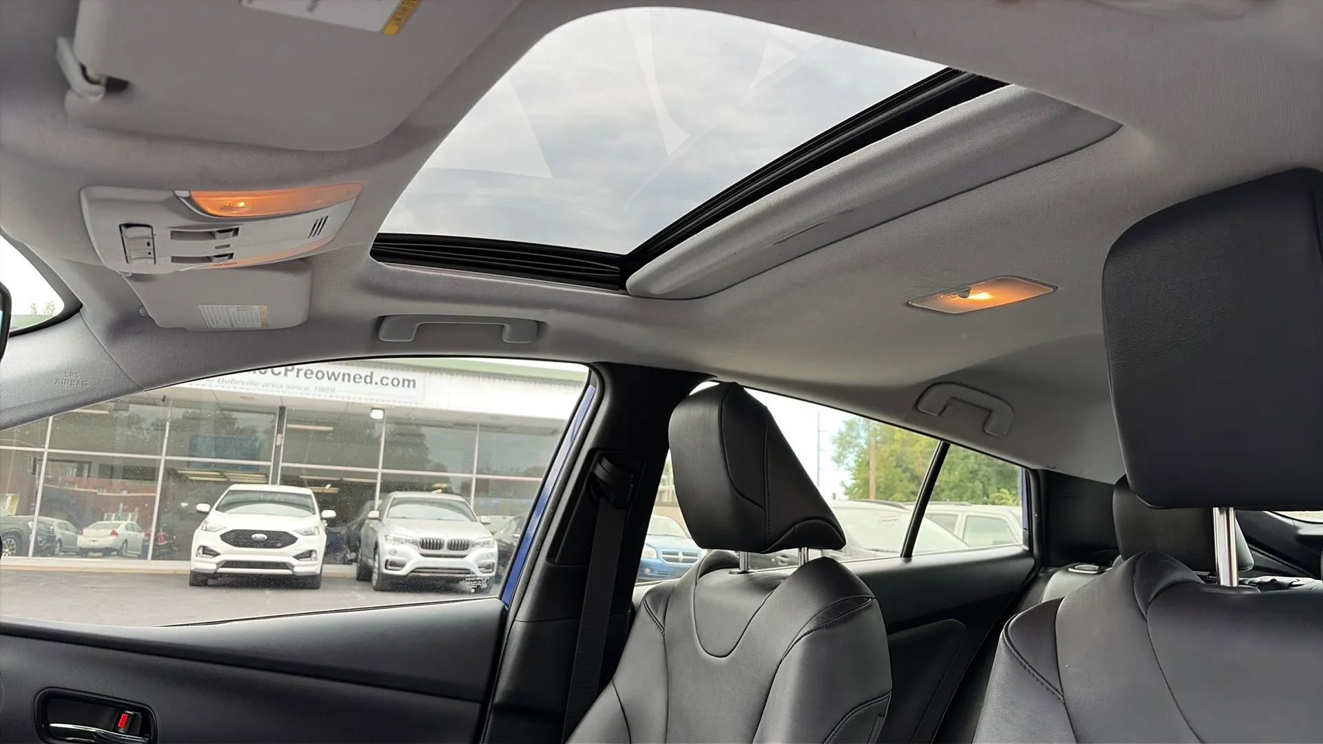 Used 2017 Toyota Prius Four Touring image 10