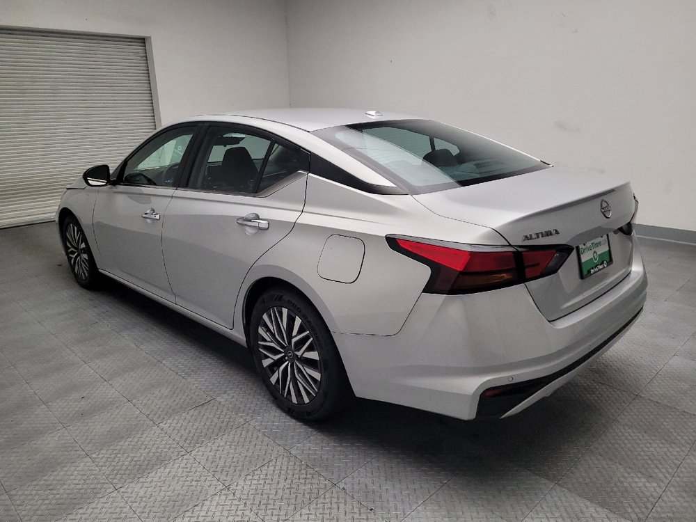 Used 2024 Nissan Altima 2.5 SV image 5